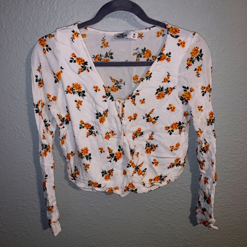 Hollister top